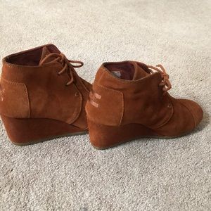 Toms Ankle Boots! Size 7.5!